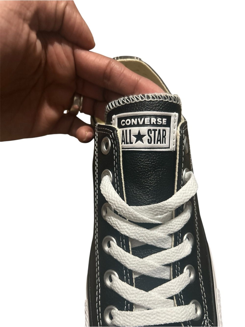 Converse Unisex Chuck Taylor All Star Leather Low Top sneakers Style 132174C - Picture 5 of 11